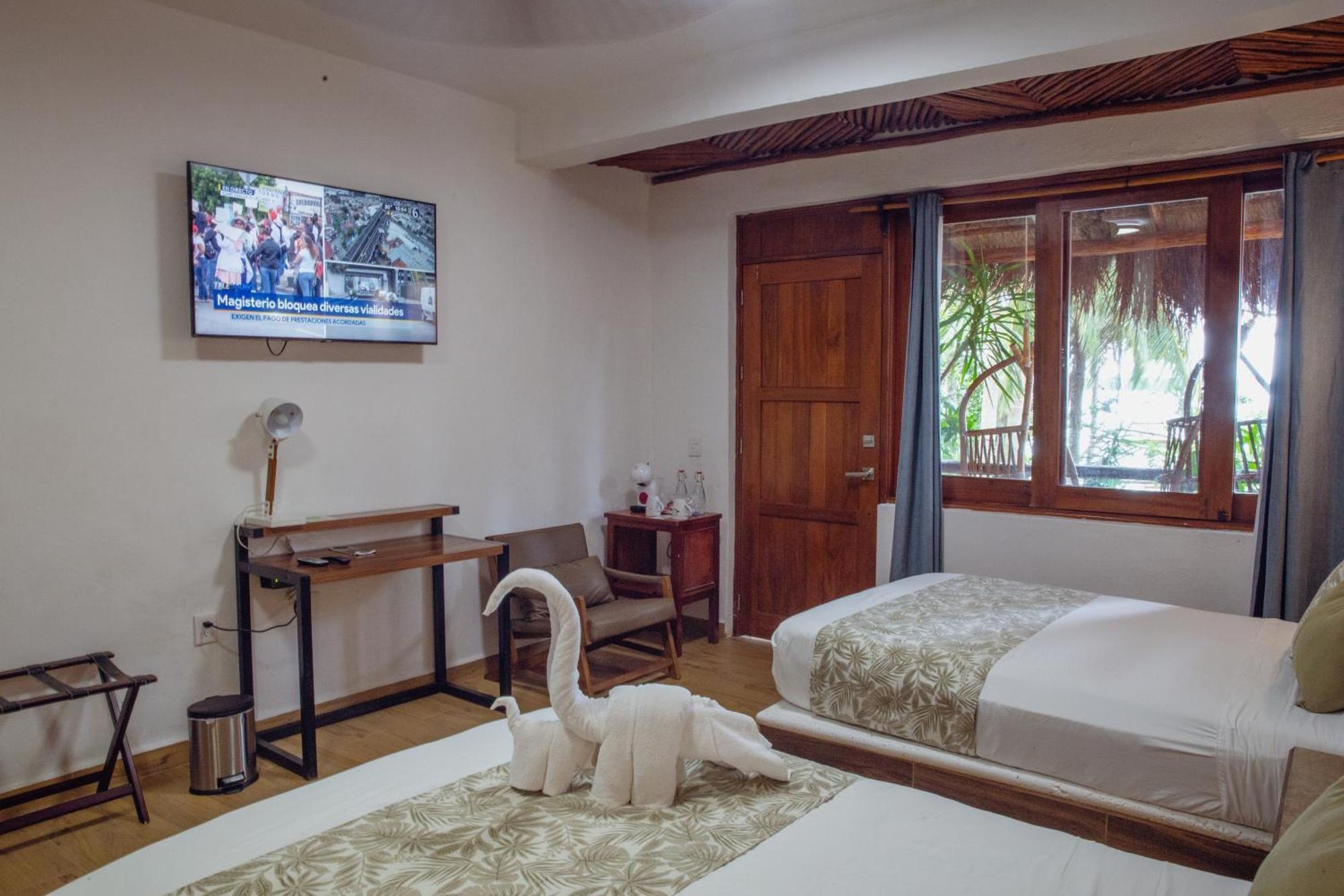 Hotel Aluxes Bacalar Esterno foto